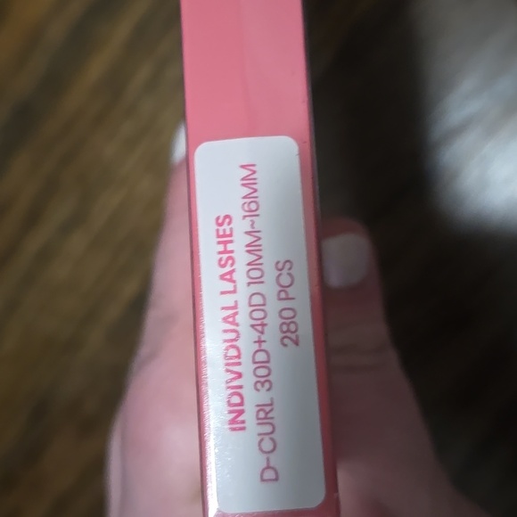 Beetles Lash Style Individilual Lashes 280 Pieces NEW - Picture 6 of 6